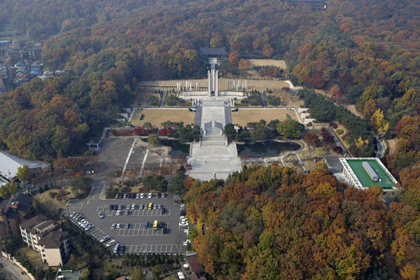 Read more about the article 한국 4.19혁명의 뿌리를 찾아서