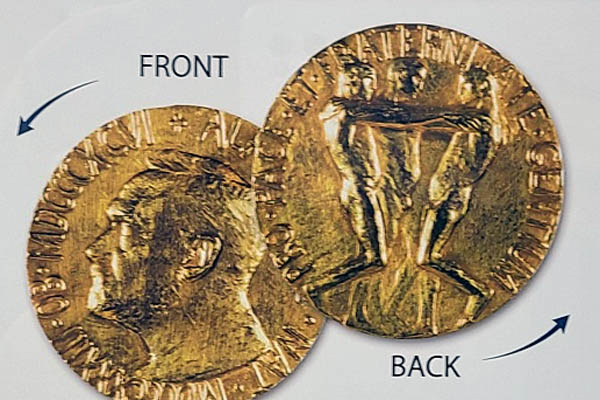 Read more about the article 노벨평화상, 후보 추천 심사부터 시상식까지