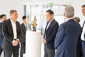Read more about the article 삼성 이재용 회장,  독일 오버코헨 자이스(ZEISS) 본사  칼 람프레히트 CEO  미팅